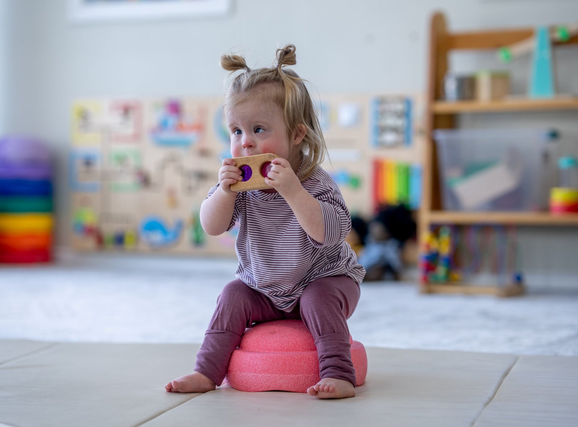 Rose Brown Stripes grow-with-me t-shirt for kids, made from soft organic cotton with a stretchy, foldable waistband. Ethically made in Canada for a sustainable and comfy fit.