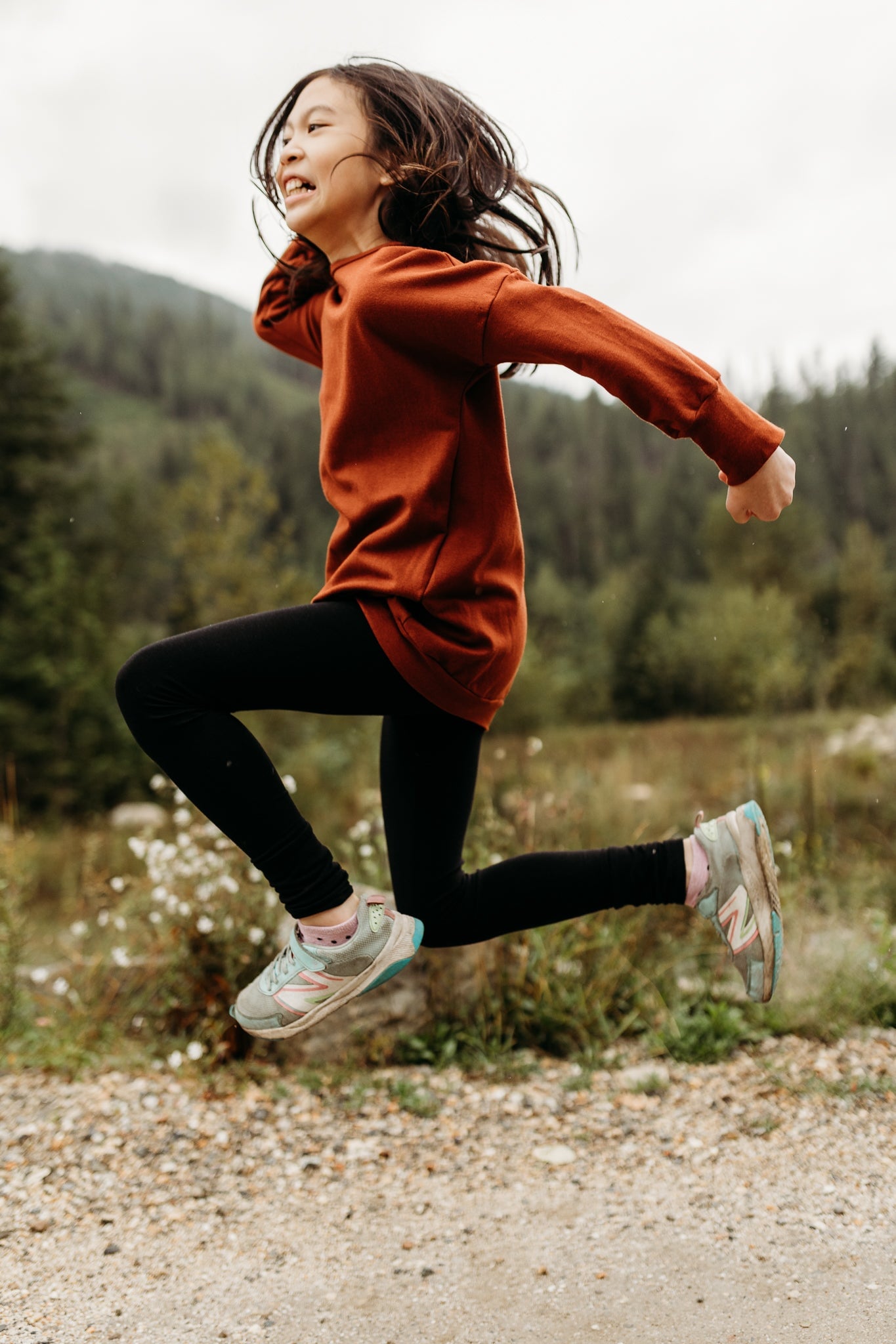 Eco-friendly kids' clothing – gender-neutral Chestnut grow with me sweater, sustainably made in Canada.