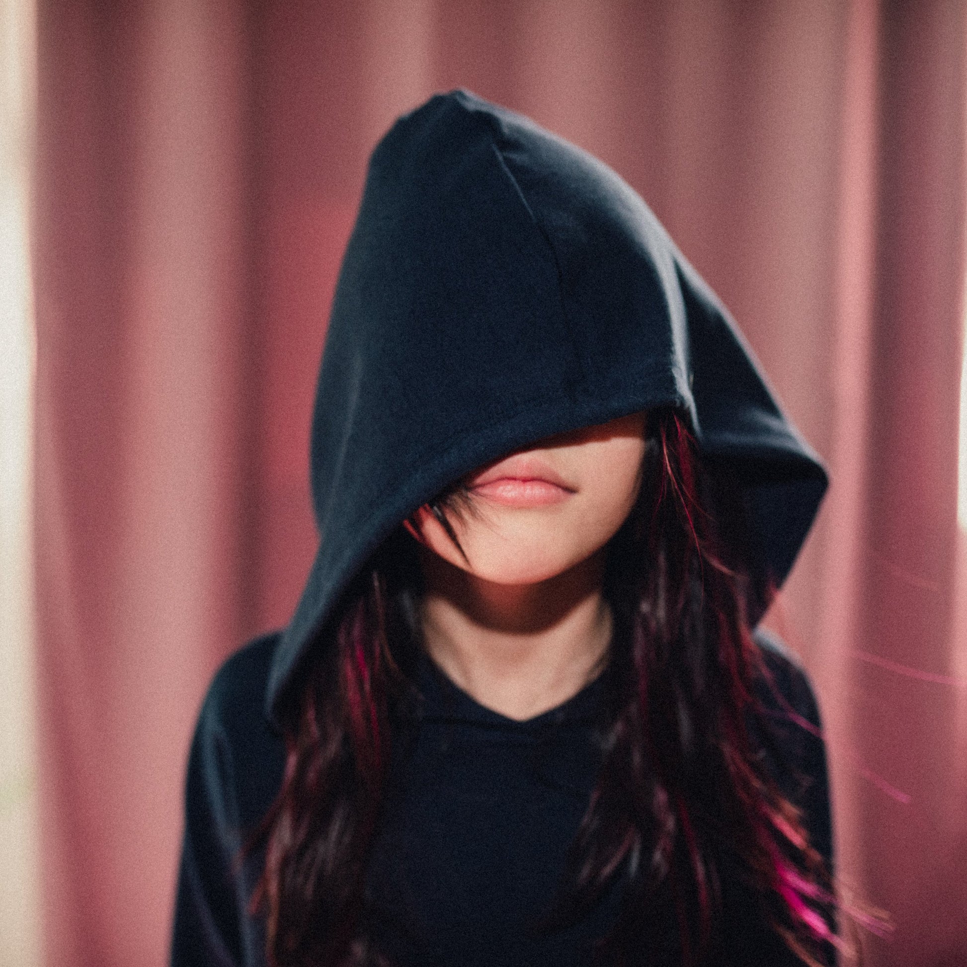 Eco-friendly kids' clothing – gender-neutral navy grow with me hoodie, sustainably made in Canada.