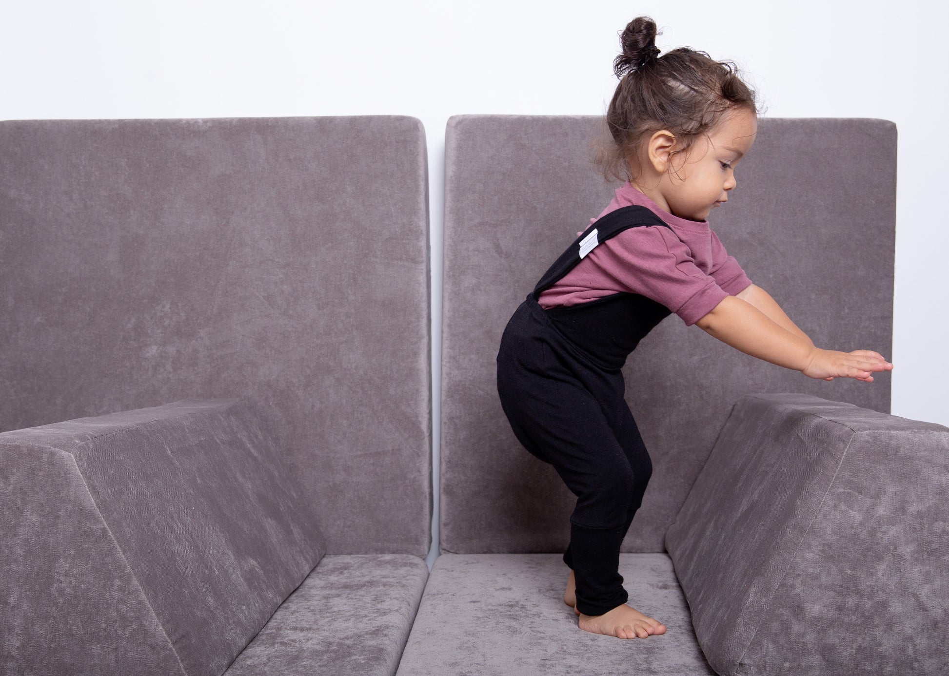 Rose Brown grow-with-me t-shirt for kids, made from soft Lyocell. Ethically made in Canada for a sustainable and comfy fit.
