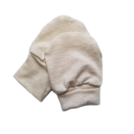 Soft and eco-friendly heather cream newborn mittens, designed to protect delicate skin and prevent scratching. Ethically made in Canada for ultimate comfort and warmth